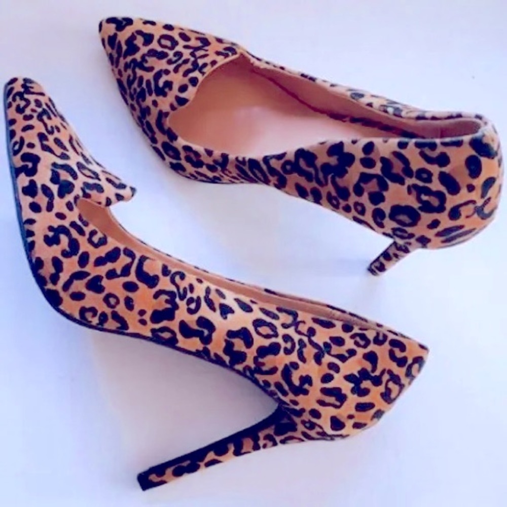 Lauren Conrad cheetah print pointed toe heels